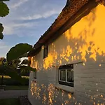 Prázdninový dům Reetdachhaus Petra By Interhome *